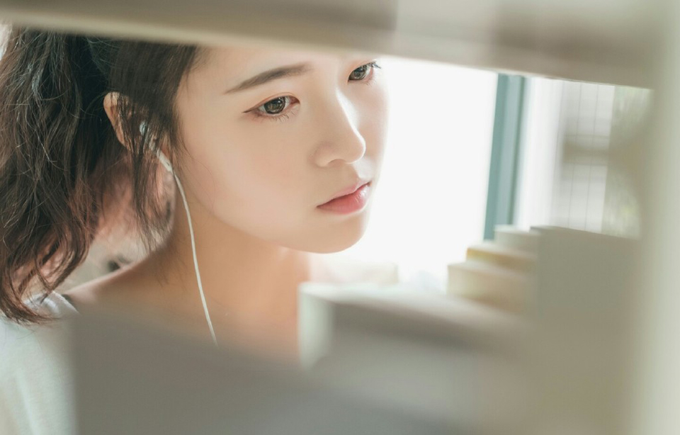 “嗯？”吕蒙总算从巨大的打击中清醒过来，现在绝对不能乱！